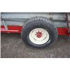Image 9 : New Idea 3726 single axle manure spreader, hydraulic end gate, top beater