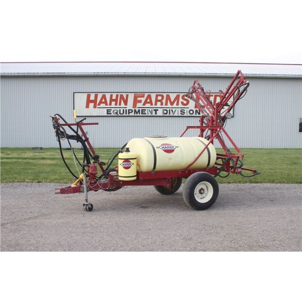 Hardi TR300 single axle trail sprayer, 35' boom, manual controls