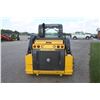 Image 7 : New Holland L218 skidsteer, rops, 2 Speed, aux hyd, 12-16.5, 72" bucket, 3152 hours, 2018 model