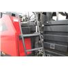 Image 9 : Case/Int LBX332 large square baler, acid kit no cutter 3x3 roller chute 54,899 bales shedded