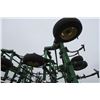 Image 13 : JD 2210 44.5', 5 section hydraulic folding cultivator, 5 bar spike floating harrow, knock off sweeps