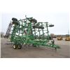 Image 4 : JD 2210 44.5', 5 section hydraulic folding cultivator, 5 bar spike floating harrow, knock off sweeps