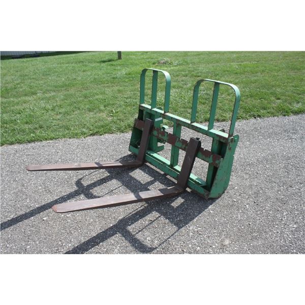 HLA 48" pallet forks, JD 640/740 QT