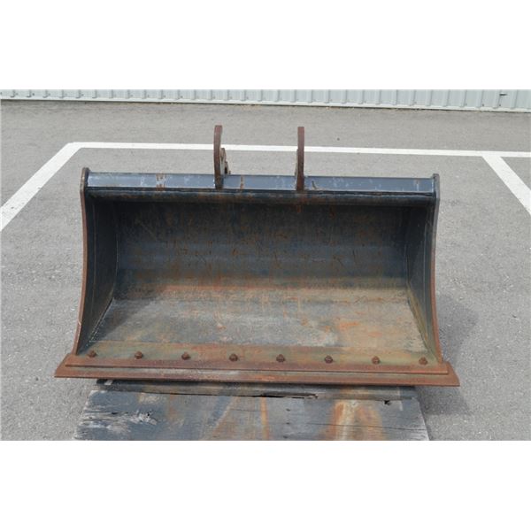 GRYB 48" ditching bucket, bolt on cutting edge, unused, part number GFD050-48L-042