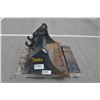 Image 4 : GRYB 48" ditching bucket, bolt on cutting edge, unused, part number GFD050-48L-042
