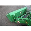 Image 10 : 2022 JD 2025R 4wd compact tractor, 120R loader, R-4 tires, Hydro, deluxe seat, 173 hours