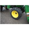 Image 13 : 2022 JD 2025R 4wd compact tractor, 120R loader, R-4 tires, Hydro, deluxe seat, 173 hours