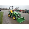 Image 4 : 2022 JD 2025R 4wd compact tractor, 120R loader, R-4 tires, Hydro, deluxe seat, 173 hours