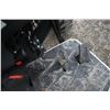 Image 24 : 2022 Bobcat CT 2025 4wd compact tractor, rops, FL7 loader, 3 speed hydro, 15-19.5, 49 hours
