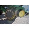 Image 8 : JD 7200 MaxEmerge2, 4 row, 30" corn planter, NoTill coulters, monitor, dry fertilizer, insecticide,