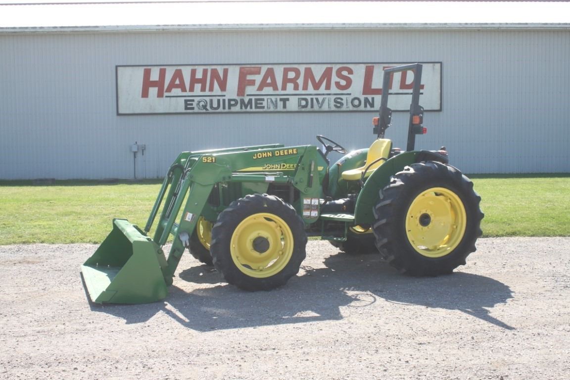 JD 5205 4wd tractor, rops, 1 remote, sync reverser, 14.9-38, 521 loader ...