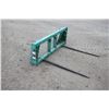 Image 1 : JD 2 prong bale spear, 5000 series hook up, off local estate