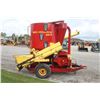 Image 5 : New Holland 353 mix mill, intake and discharge augers, hydraulic drive, off local estate