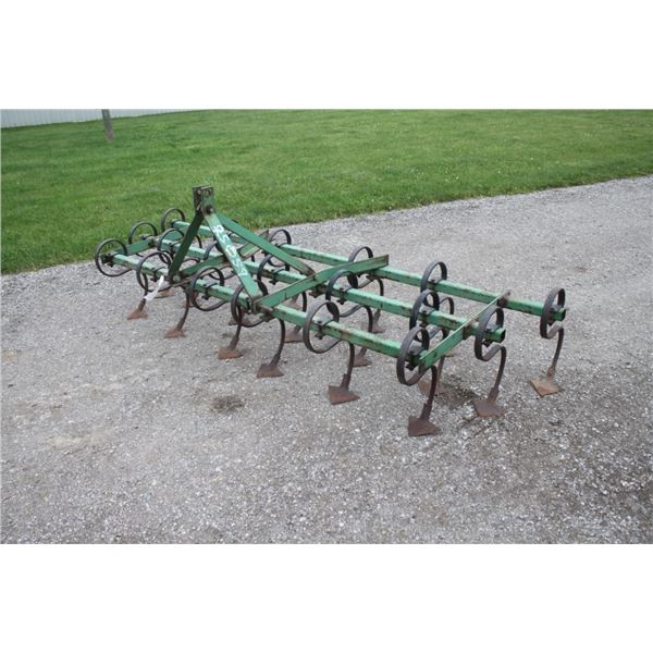 JD 3 bar 8' S-tine cultivator, 3pth