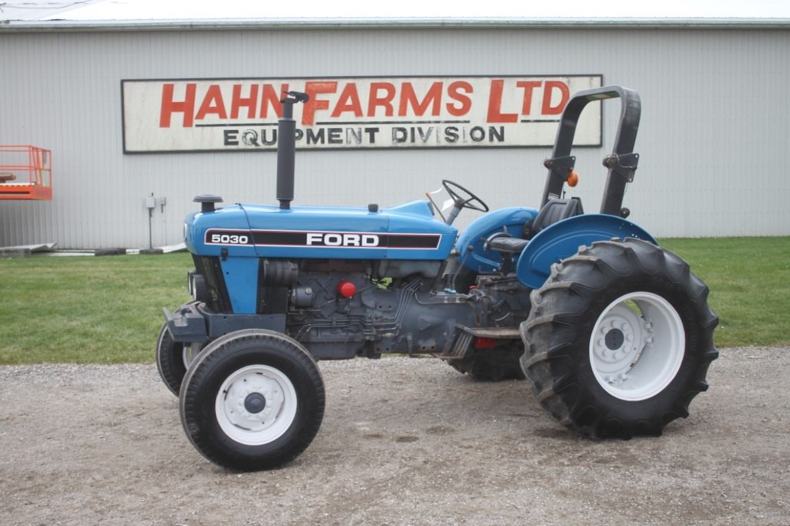 Ford 5030 SU 2wd tractor, rops, 8 speed, 16.9-24, 1 remote, 1844 hours ...