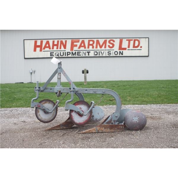 Ferguson 10-A0-40 2 furrow 3th plow