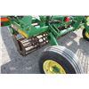 Image 9 : JD 200 23' hydraulic folding crumbler, light kit, local estate
