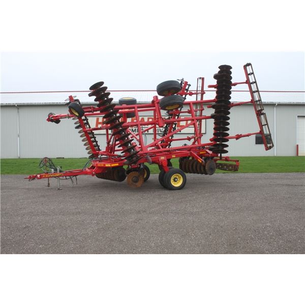 Sunflower 6630 29' Vertical Till, hyd leveling, crumbler, rear hitch, Saber Blades