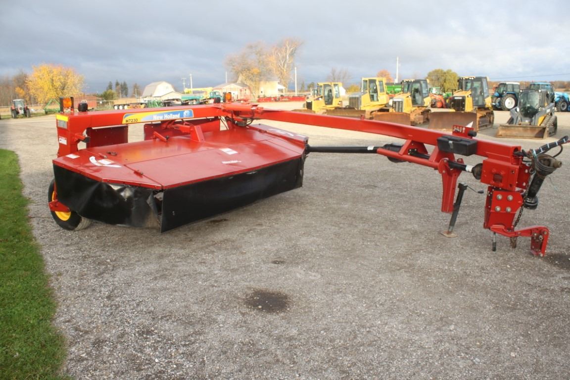 New Holland H7230 discbine, rubber rolls, drawbar swivel hitch