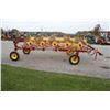 Image 5 : New Holland 1020 Duravee 10 wheel hay rake, castor wheels, as new