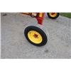 Image 9 : New Holland 1020 Duravee 10 wheel hay rake, castor wheels, as new