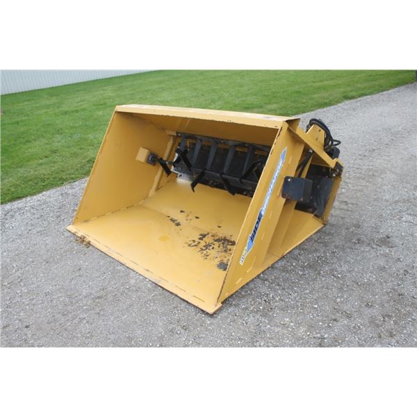 HLA side distibuting straw spreader bucket, universal skidssteer QT, hydraulic drive, low use