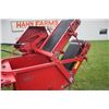 Image 17 : Case/Int 8530 Inline small square baler, CIH 8511 thrower, one owner