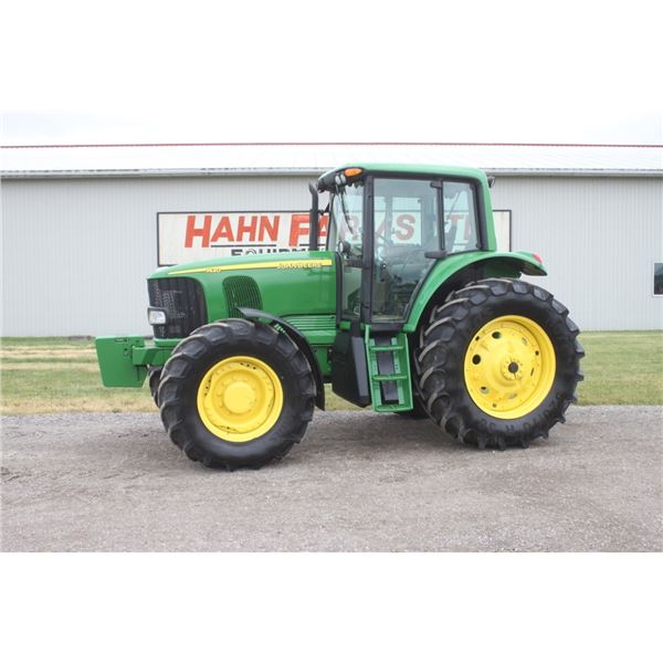 JD 7420 4wd tractor, cab, air, power quad, 2 remotes, 520/70R38, 10 front weights, 6237 hours