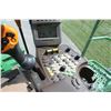 Image 29 : JD 9770 STS bullet rotor combine, Contour-Master, fine cut chopper, 3-speed hydro