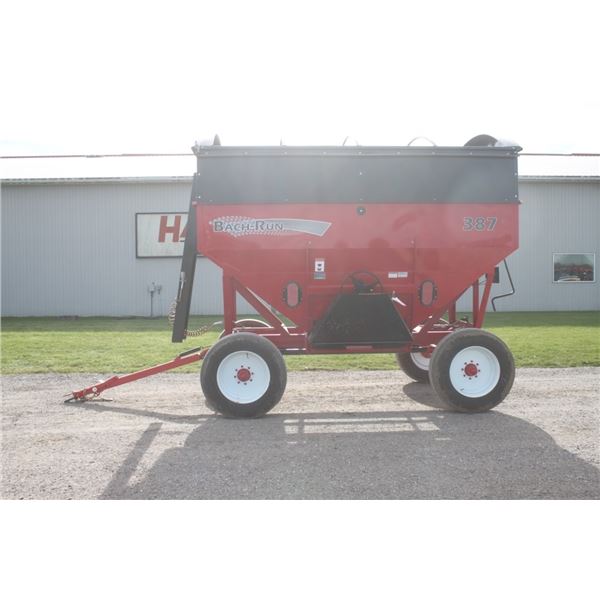 Unknown 387 Gravity Box complete on horst 205-12 ton gear, 305/70R22.5 truck tires, surlock style ro
