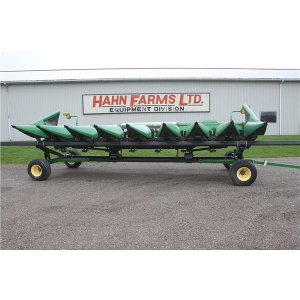 JD 893 corn head, knife rolls, hyd deck, single point hook-up, high corn kit, HFI inspected