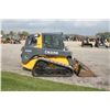 Image 5 : JD 323D track skidsteer, cab, air, 2-speed, hyd coupler, high flow, 1650 hours