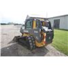 Image 8 : JD 323D track skidsteer, cab, air, 2-speed, hyd coupler, high flow, 1650 hours