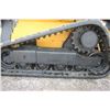 Image 9 : JD 323D track skidsteer, cab, air, 2-speed, hyd coupler, high flow, 1650 hours