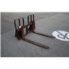 Image 2 : HLA 7,500 lb 48" HD pallet fork