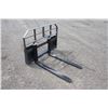 Image 3 : Challenger 2200 lbs standard pallet fork, 42" tines, universal skidsteer QT