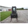 Image 4 : Clark C35L LPG Forklift, cab, 3 stage low profile mast, hyd fork adjust, side shift, 540 hours, well
