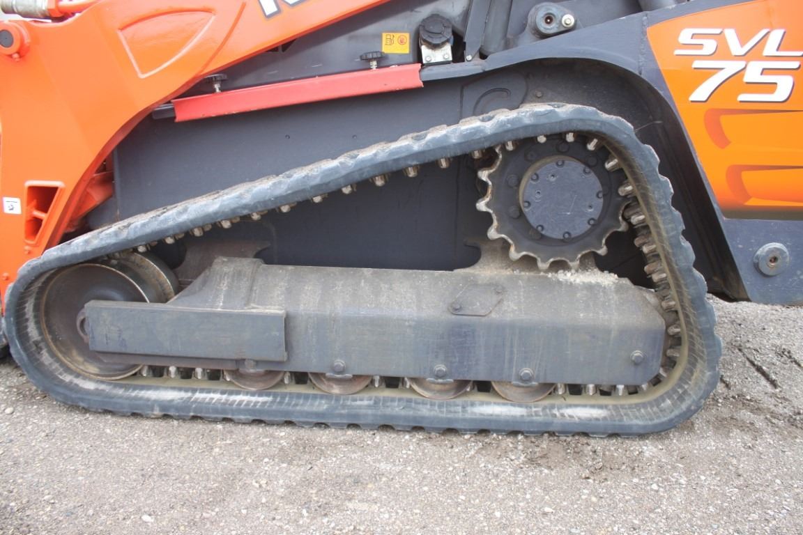 Kubota SVL75 track loader, hyd. QT 72" bucket, rops, 2170 hours, one owner