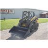 Image 2 : New Holland L218 skidsteer, rops, aux hyd, 2 speed, 12-16.5, 72" bucket, 3837 hours, 2018 model