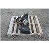Image 4 : Caterpillar A14B Hex head hydraulic driven post hole power head, skidsteer coupler