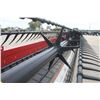 Image 16 : Case/Int 3162 40' flex draper, centre drive knife, 2 section flip over reel, single point hookup, 20