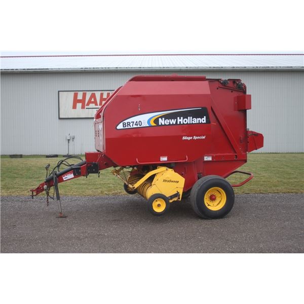 New Holland BR740A round baler, Silage Special, net wrap, Xtrasweep pick-up, 19,448 bales, one owner