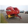 Image 4 : New Holland BR740A round baler, Silage Special, net wrap, Xtrasweep pick-up, 19,448 bales, one owner