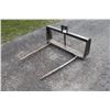 Image 1 : used 2 prong bale spear