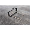 Image 2 : used 2 prong bale spear