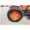 Image 9 : Kubota M6030 4wd tractor, rops, M620 SL loader, 1 remote, 8x8 shuttle, 16.9R28, 6660 hours