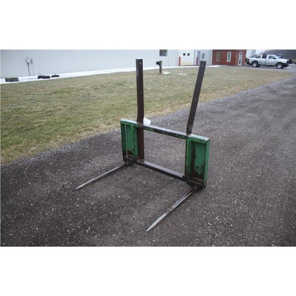 used 2 prong bale spear, JD 500 series hook-up