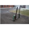 Image 4 : used 2 prong bale spear, JD 500 series hook-up