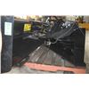Image 8 : Caterpillar 424-0451 7 1/2' 6 way dozer blade, skidsteer QT, Demo Unit