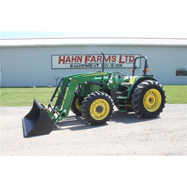 JD 5400 4wd tractor, rops, new Alo X3 loader, 7' bucket, 1 remote, 16.9x30, rear wheel weights
